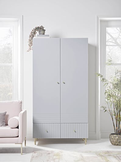 a wardrobe to illustrate that wardrobes often need to be dismantled before moving house